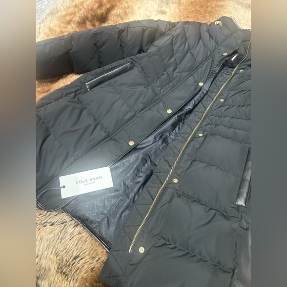 Cole Haan Signature Black Down Puffer Jacket with Faux Fur Trim, Size Large, NWT - Picture 3 of 8